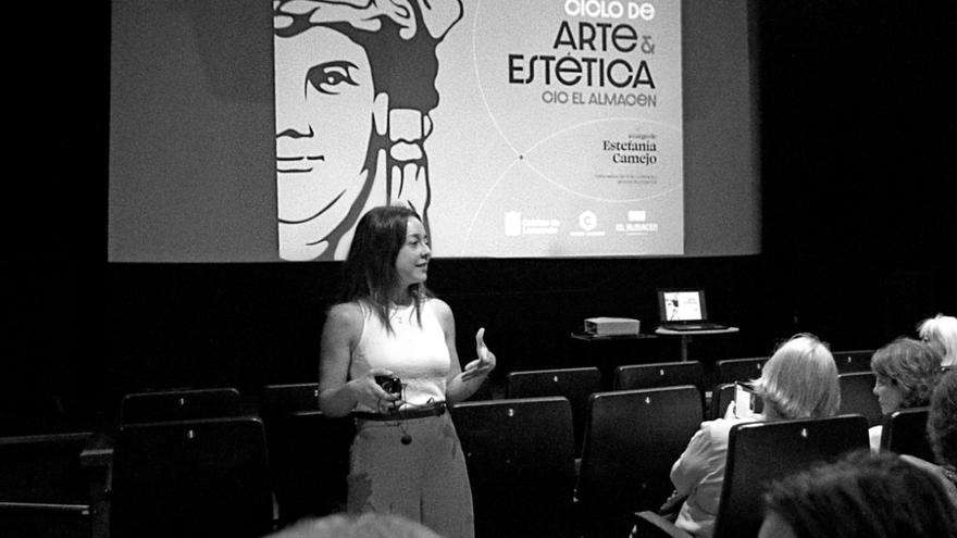 Ciclo de charlas “Arte y estética” con Estefanía Camejo.
