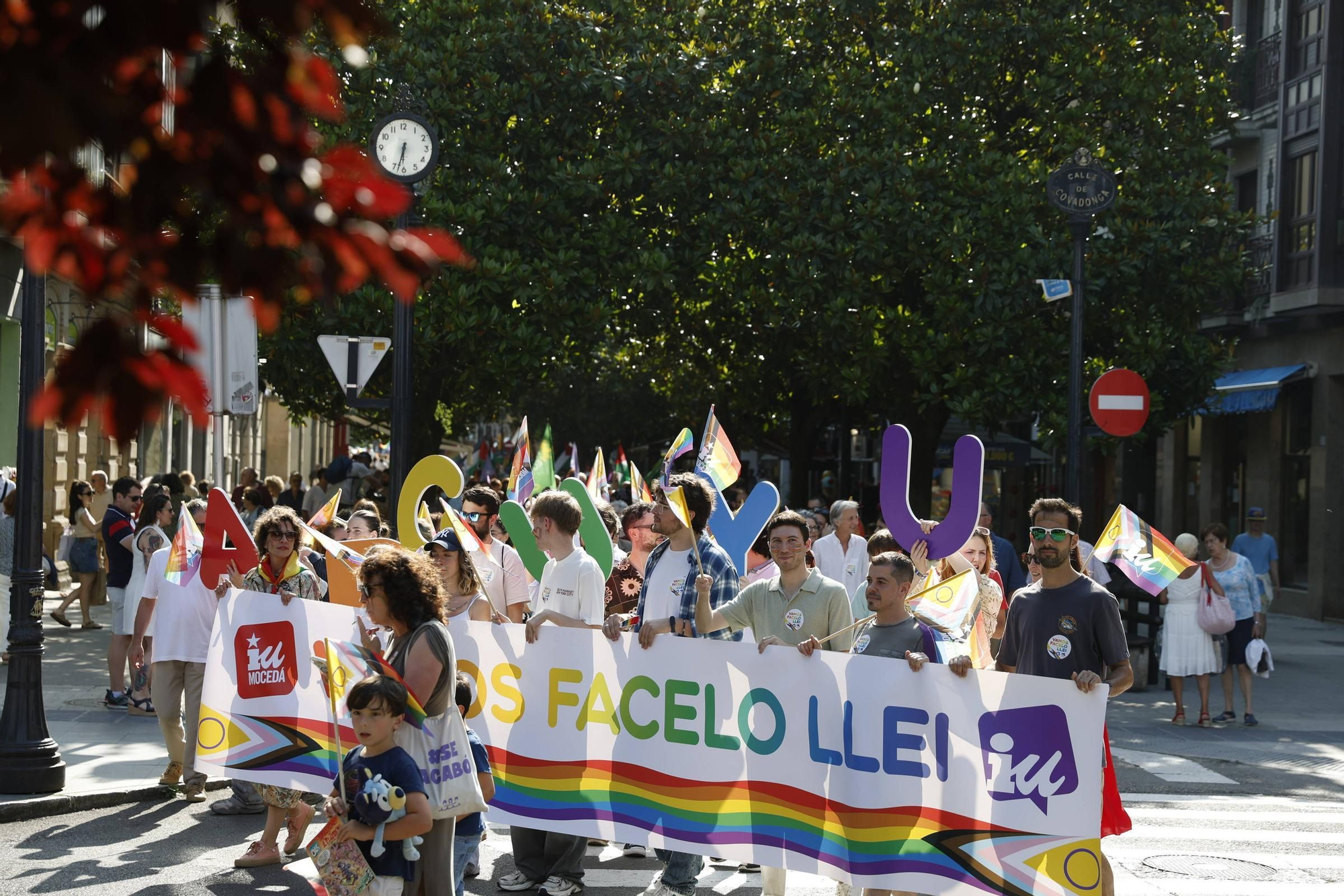 Así fue el desfile del Orgullo en Gijón (en imágenes)