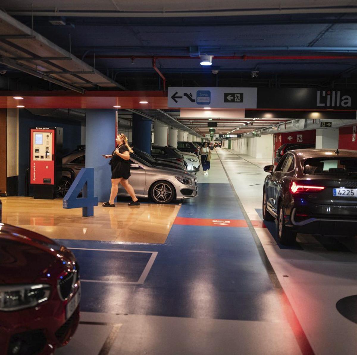 Els futurs centres comercials tindran menys aparcaments