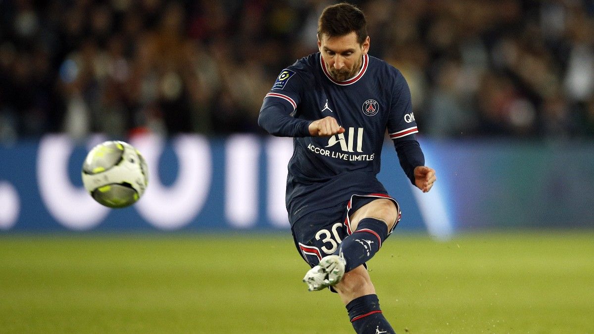 Leo Messi, en la acción del gol frente al Lens
