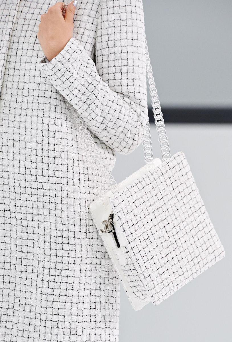 Accesorios Chanel Primavera/Verano 2016, bolso blanco cuadrado