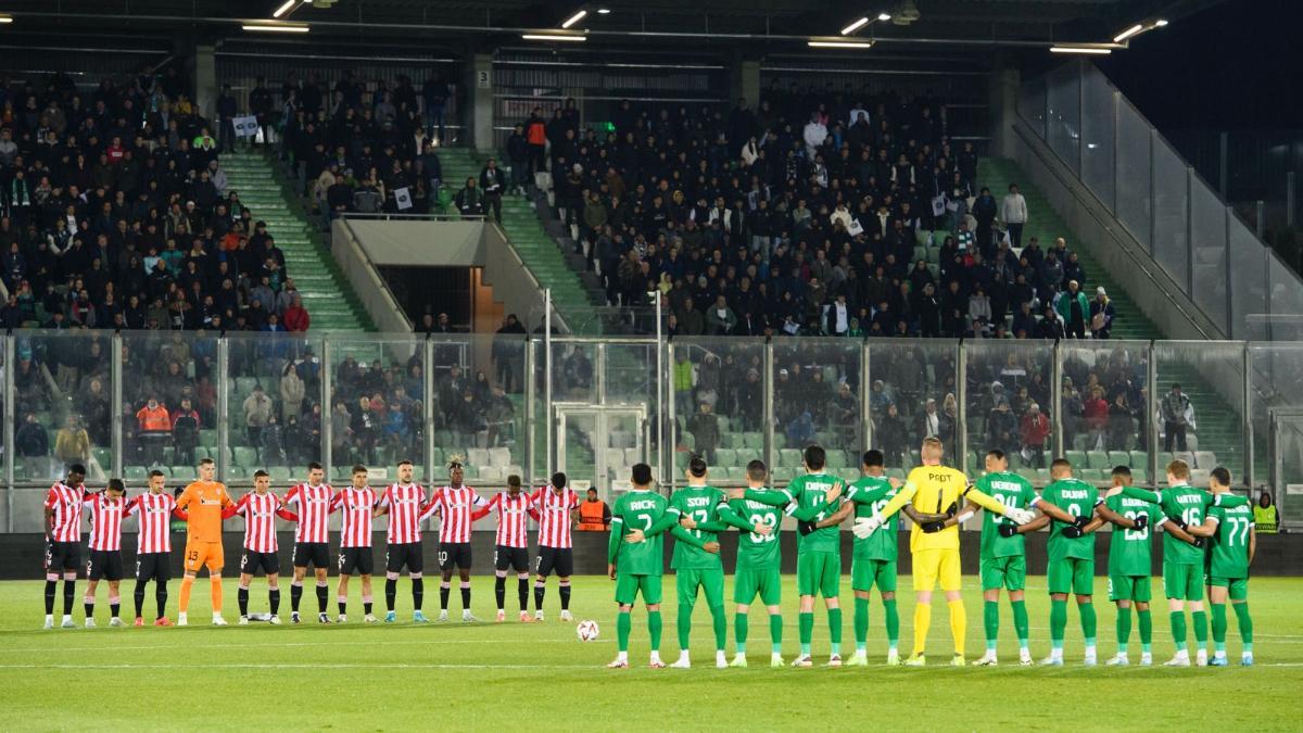 Minuto de silencio en el Ludogorets - Athletic