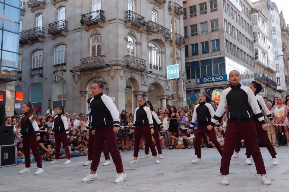 Vikul pone en pie de danza a Vigo