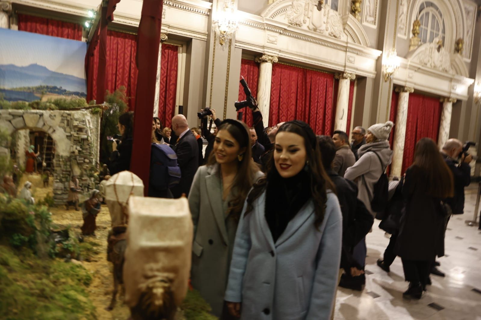 Las Falleras 2023 inauguran la Navidad de sus vidas