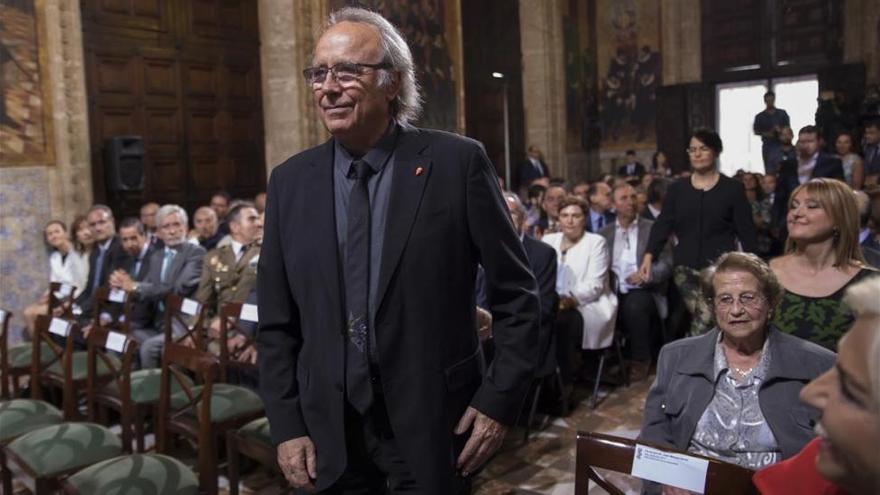 Serrat: &quot;Uno no se acuesta español y se levanta catalán&quot;