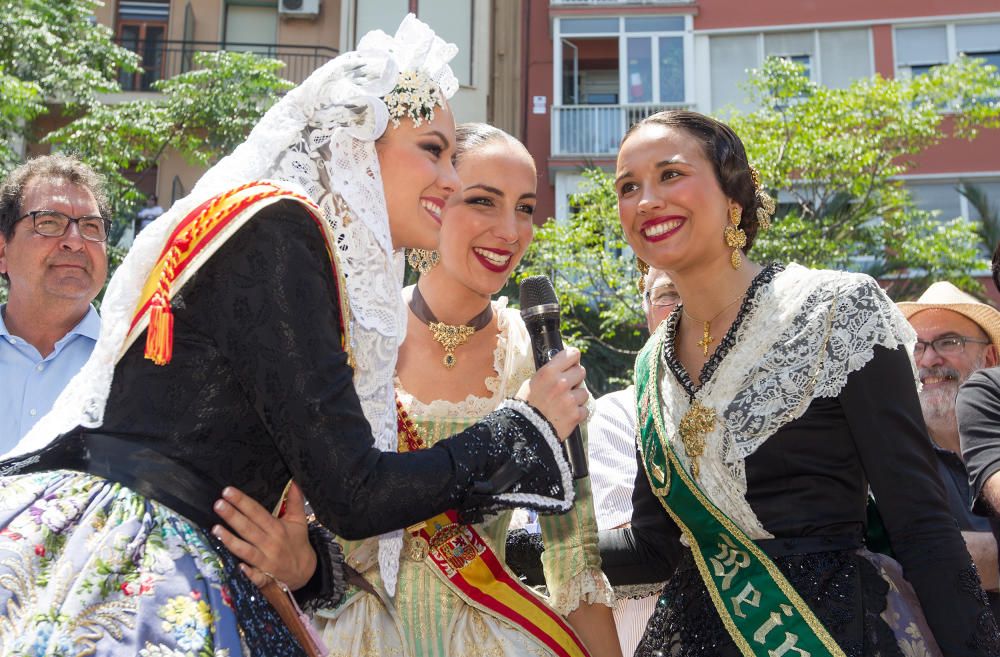 La Bellea del Foc, Sofía Escoda, la Fallera Mayor de València, Raquel Alario y la Reina de las Fiestas de Castellón, Estefanía Climent