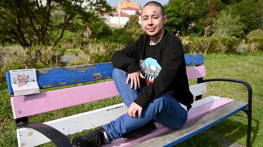 Luka Martínez, en el banco trans de Sanxenxo.