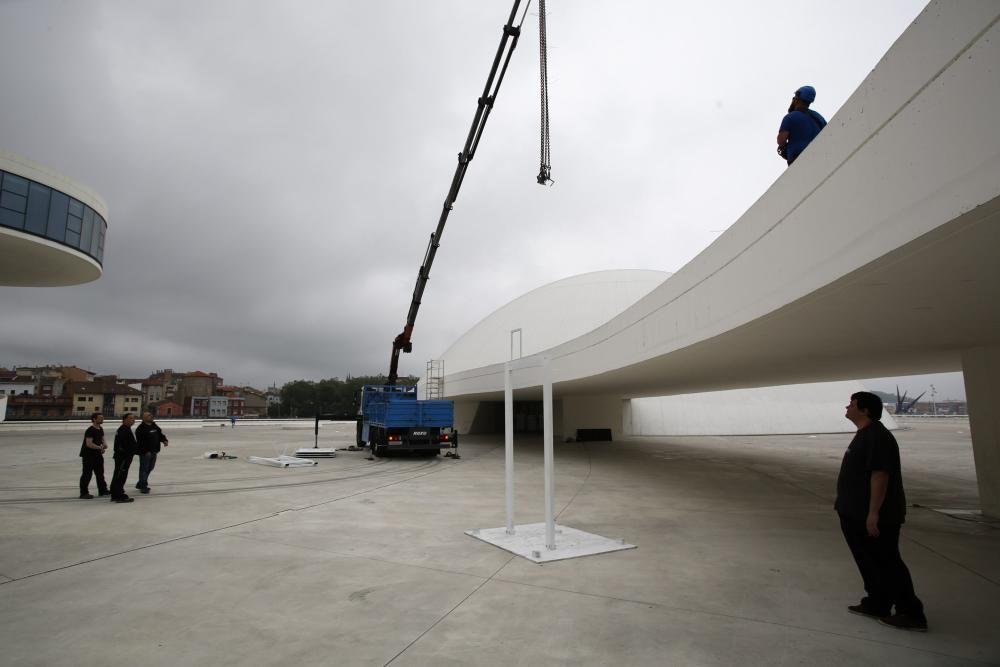 Montaje del colectivo DV en el Niemeyer