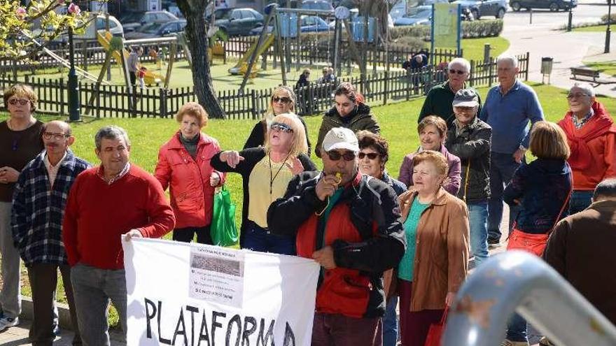 Unas 40 personas participan en las protestas. // Gonzalo Núñez