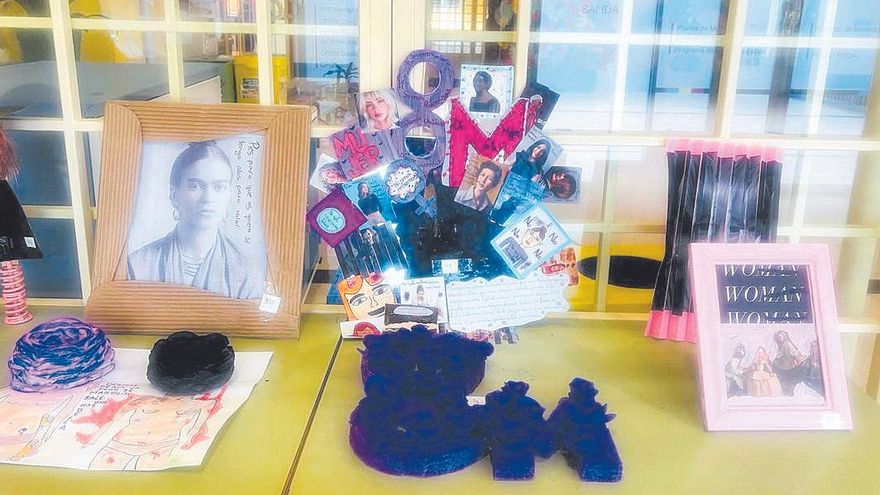 Certamen creativo sobre el Día de la Mujer en el IES Alto Nalón