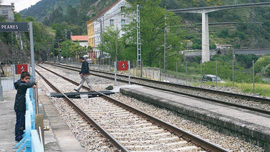 La actual línea de ferrocarril entre Ourense y Monforte de Lemos.  // Jesús Regal