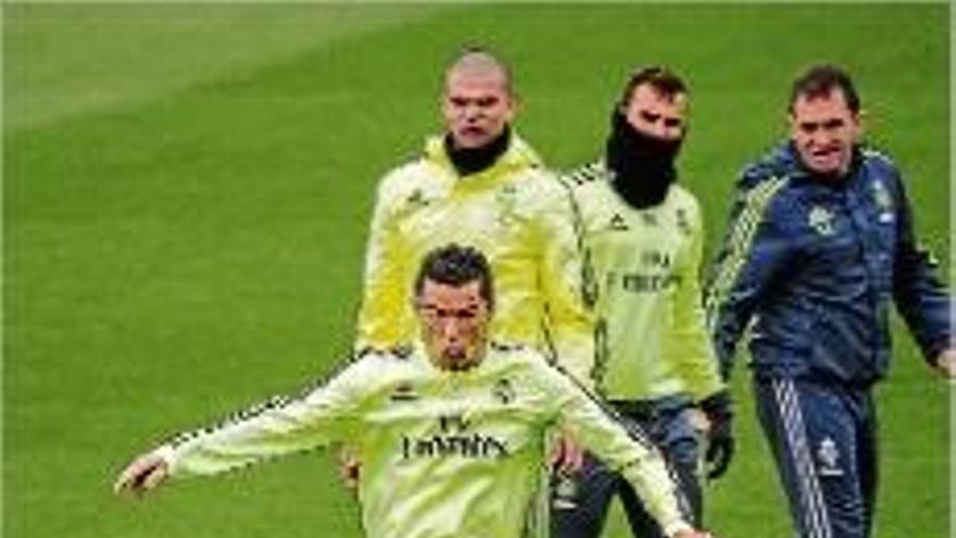 El Madrid es trobarà un Deportivo assotat per una greu crisi interna