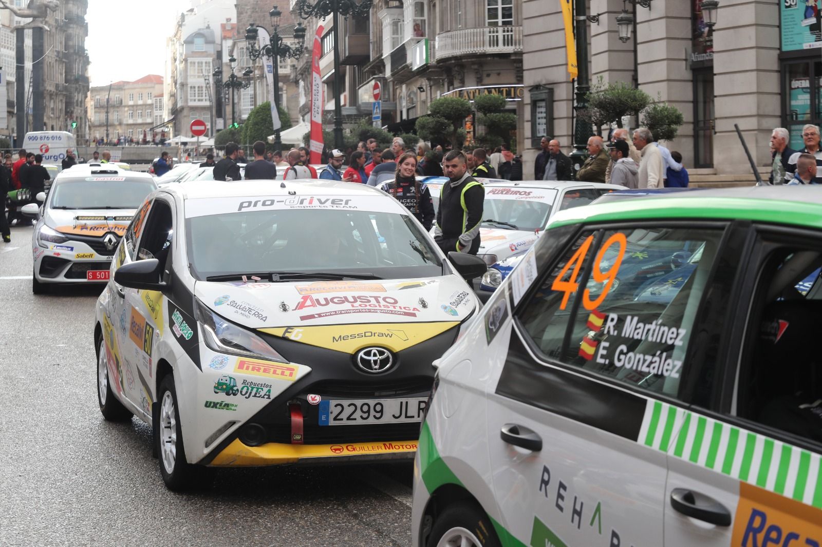 Los motores del Rallye Rías Baixas rugen en el centro de Vigo