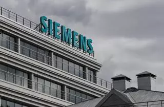 Siemens Energy baraja lanzar una oferta sobre Siemens Gamesa para excluirla de Bolsa