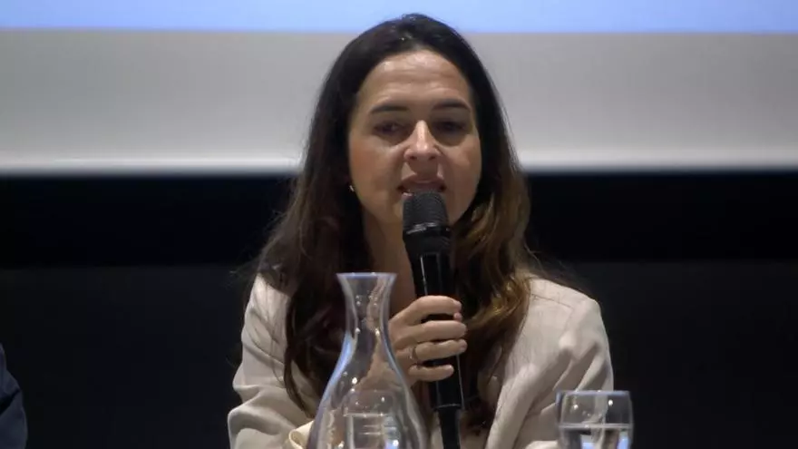 Intervención Laura Gascón - Gerente territorial de Veolia - Valencia Sur en el Foro Más que Empresas de la Costera