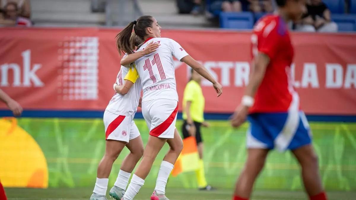 Judit Pablos celebra su gol ante Chile