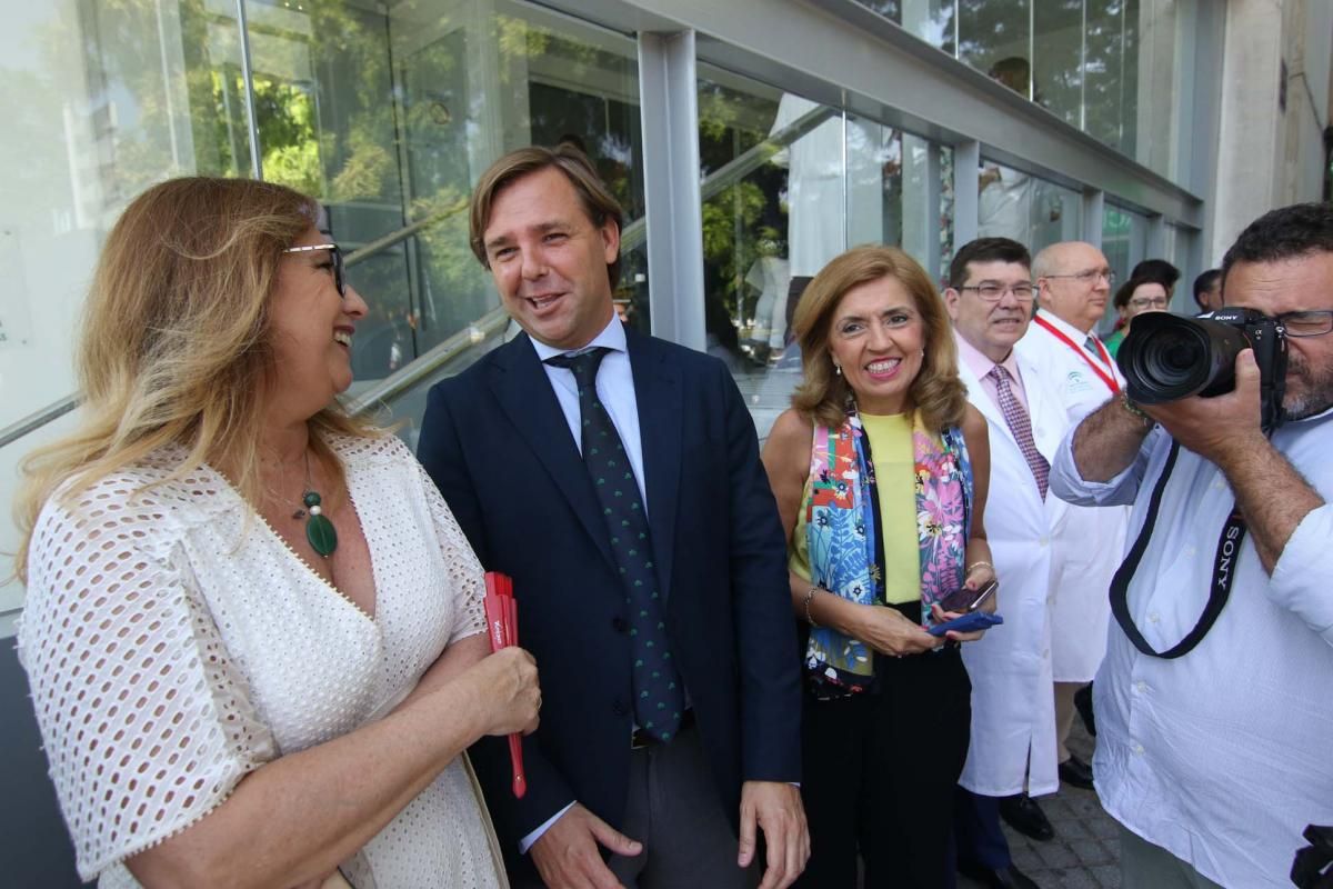 El presidente de la Junta inaugura el centro de salud de Avenida de América