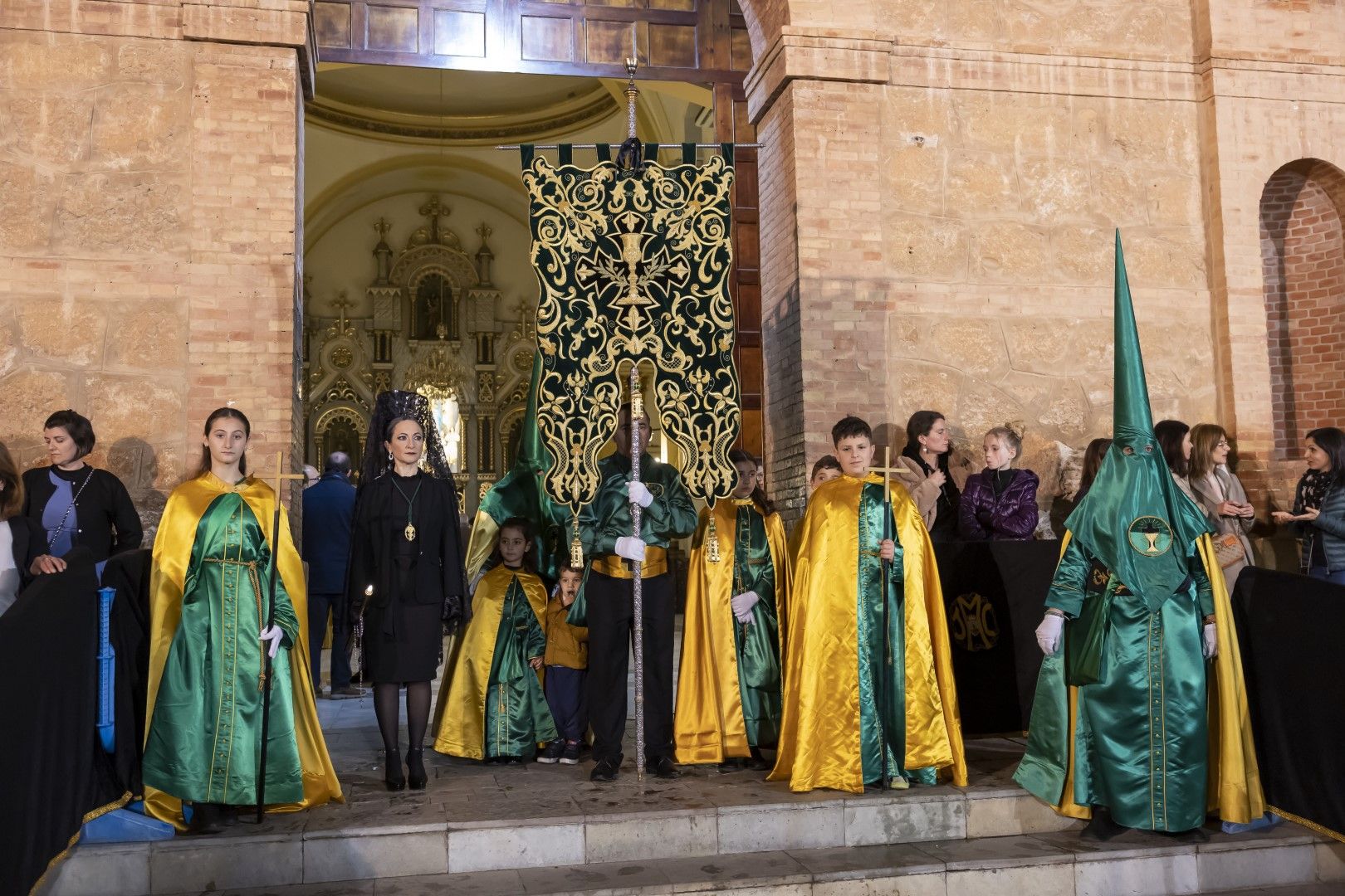 Aquí las imágenes de la Procesión de Lunes Santo en Torrevieja