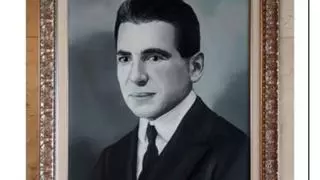 Saulo Torón, retrato discreto, sin pintarrajeos de luz y color