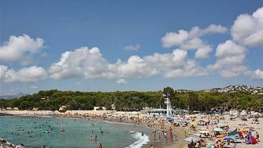 Fallece un bañista de 82 años en la playa de l&#039;Ampolla de Teulada-Moraira