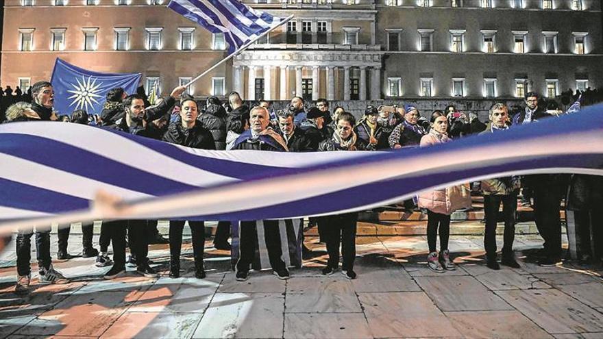 El nuevo nombre de Macedonia agita el Parlamento de Grecia