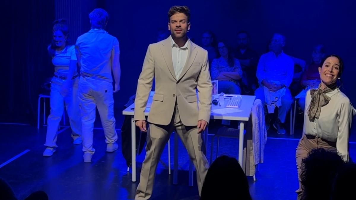 Una de las escenas del musical 'Atrapadas en la ofi'.