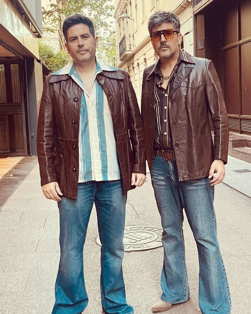 Viven muy cerca pero no juntos, cada uno tiene una casa