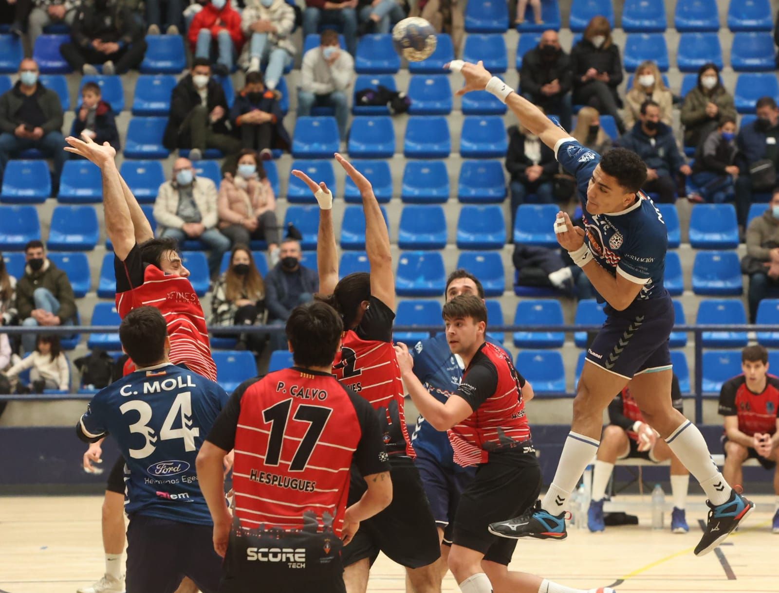 Victoria en balonmano Eon 26 - 20 Esplugues en el Pitiu Rochel de Alicante