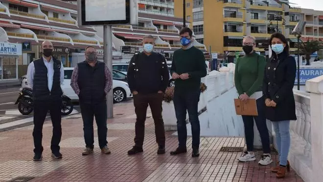 Comienzan las obras para adecuar el frente de Playa de La Arena
