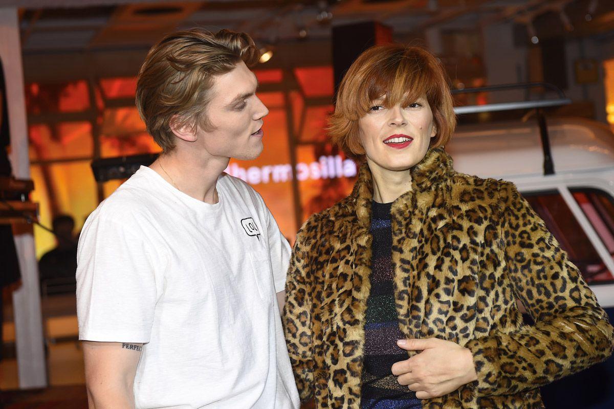 La pareja disfruta en la fiesta de Pull&amp;Bear en Madrid