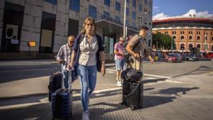 Hotelers i agències exigeixen derogar el registre de viatgers