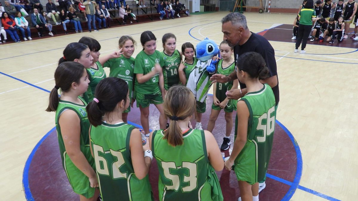 Uno de los equipos del CB Dorna durante un partido de esta temporada.