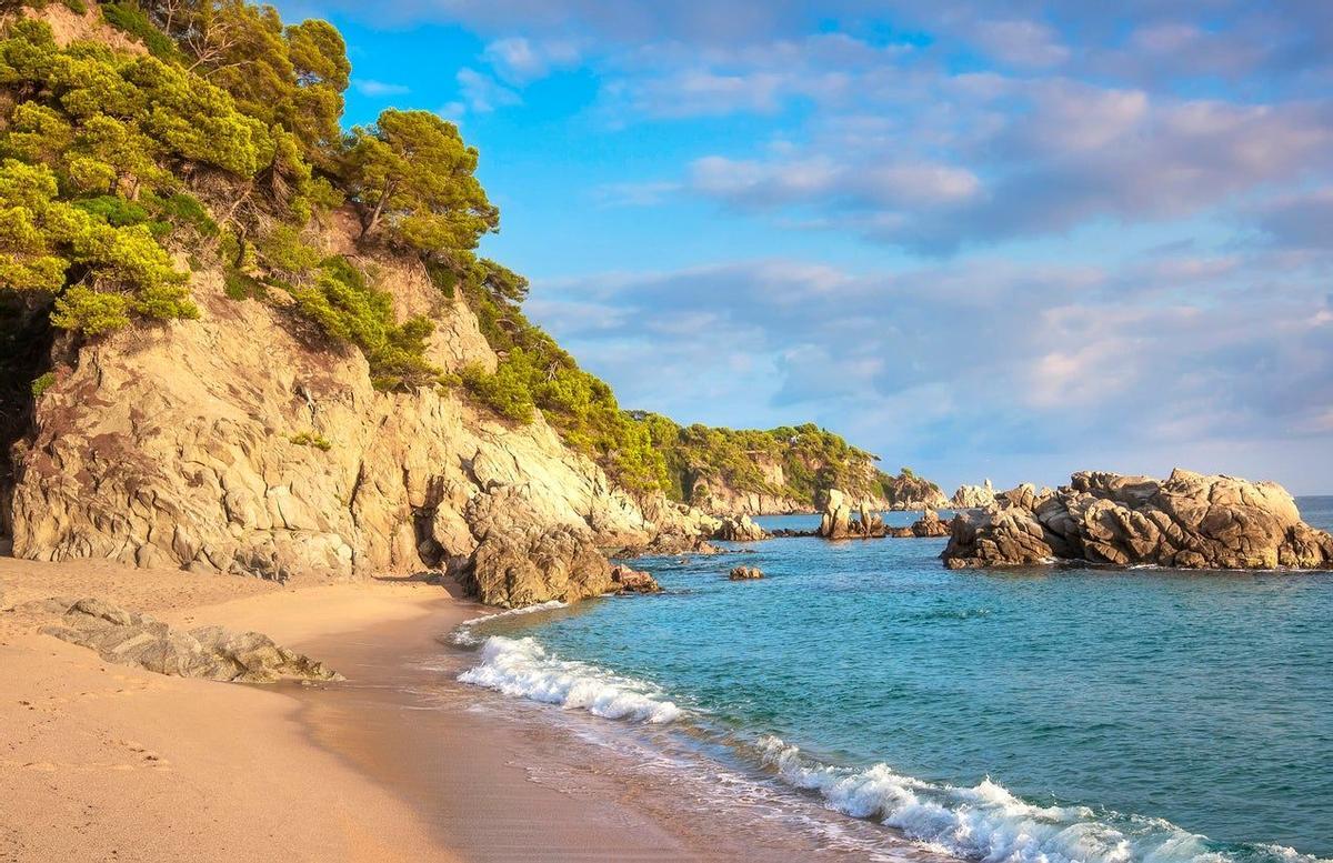 Lloret de Mar, Gerona, 5 calas secretas de la Costa Brava