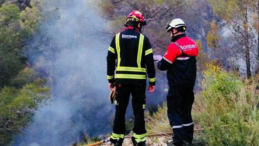 Un incendio afecta a 1.500 metros cuadrados en El Abdet