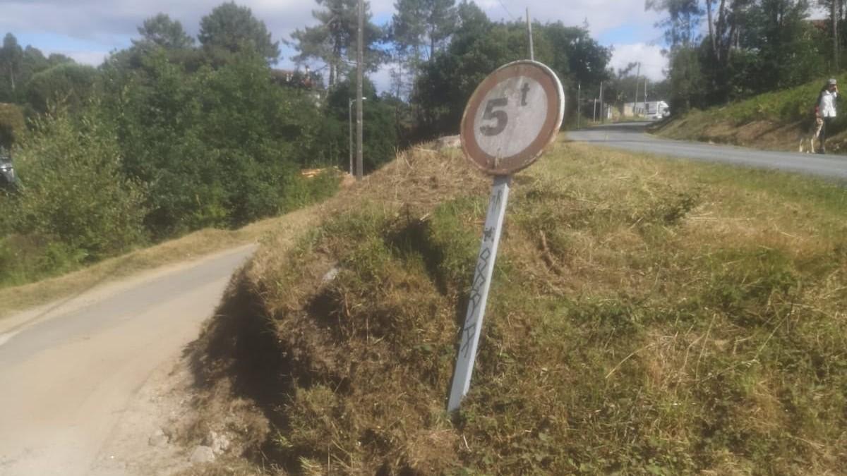 O PP de Santiago denuncia o estado dos viarios do lugar de Cruxeiras, na parroquia de Conxo