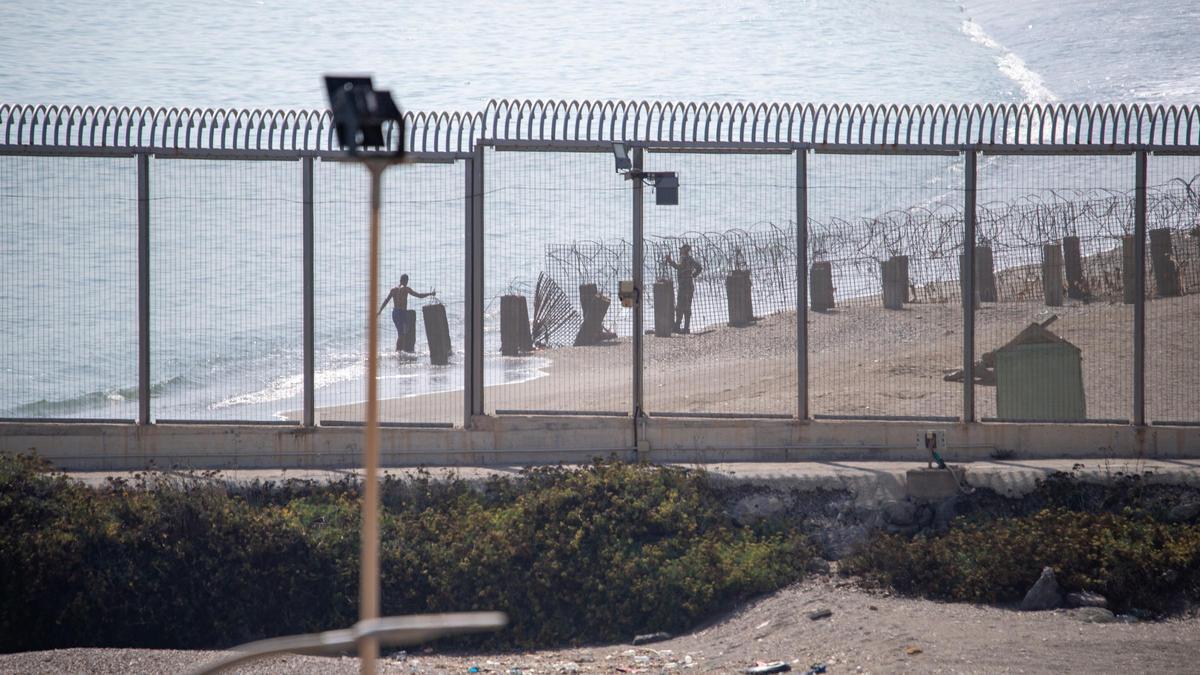 Una imagen de archivo de la frontera de Ceuta con Marruecos.