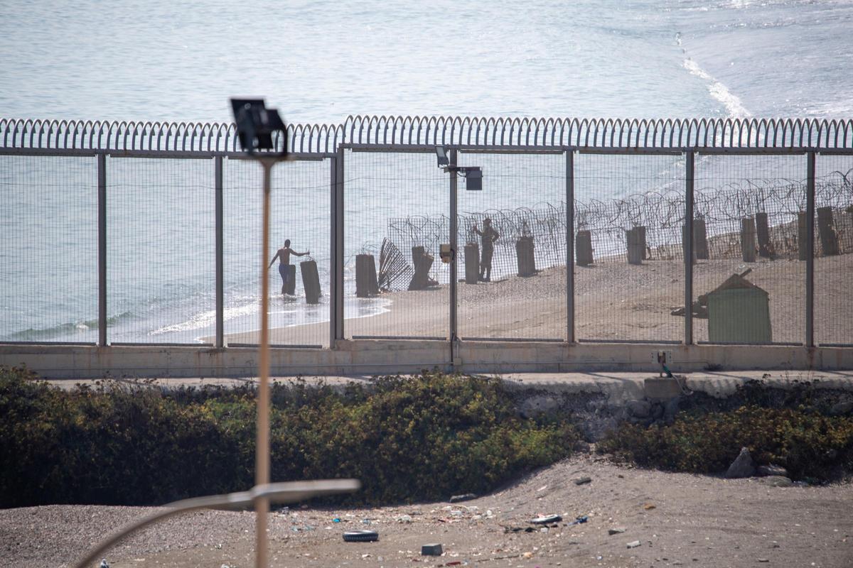 Una imagen de archivo de la frontera de Ceuta con Marruecos.