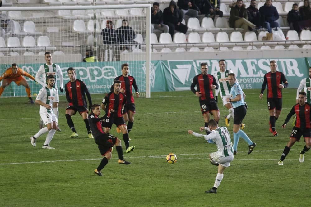 El Córdoba CF despide el año con una manita al Reus