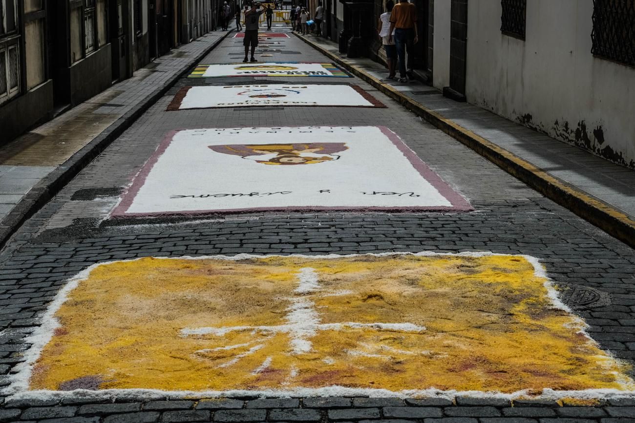 Alfombras del Corpus en Santa Ana