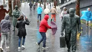 Con chubasquero y botas de agua: así pasará Galicia la Nochevieja