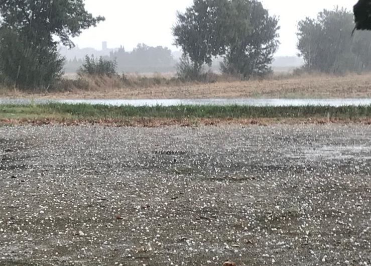 Carretera entre Parlavà i Serra