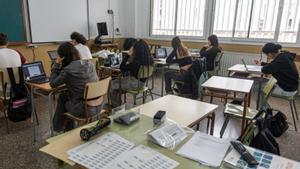 Catalunya torna a punxar en matemàtiques, anglès i ciències