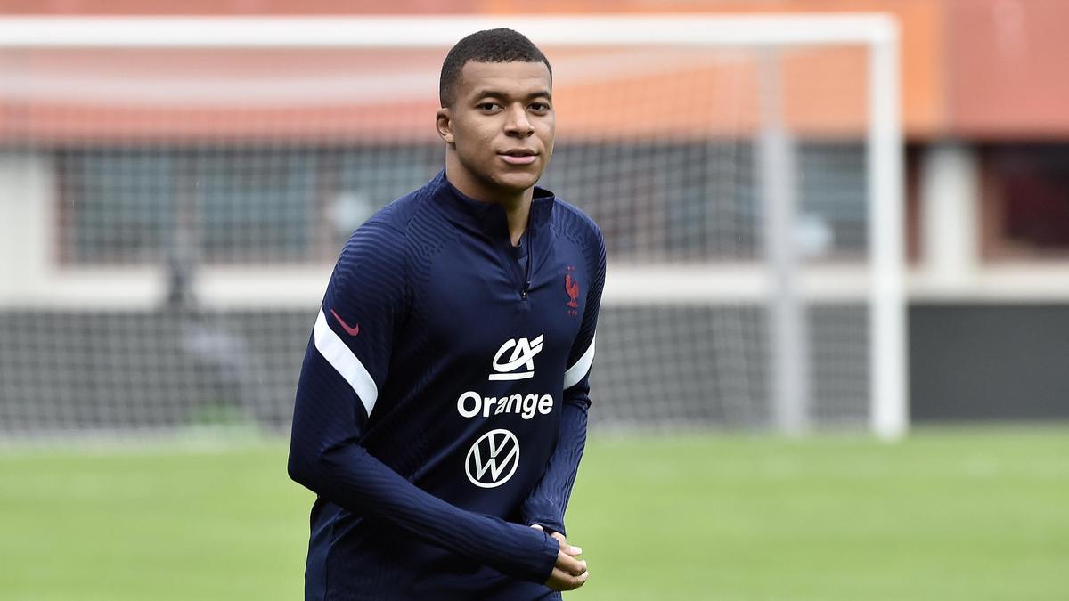 Kylian Mbappé, en un entrenamiento con la selección francesa.