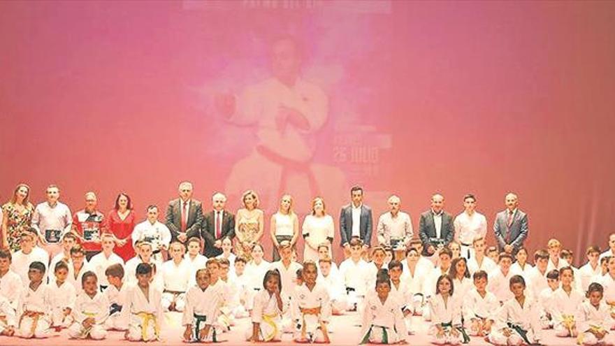 primera GALA PARA-KARATE ORGANIZADA POR APANNEDIS Y EL CLUB KIMÉ