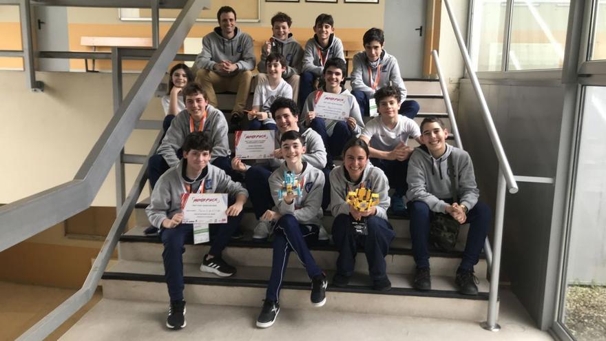 El alumnado del San Fernando que resultó campeón de Asturias de la First Lego League.