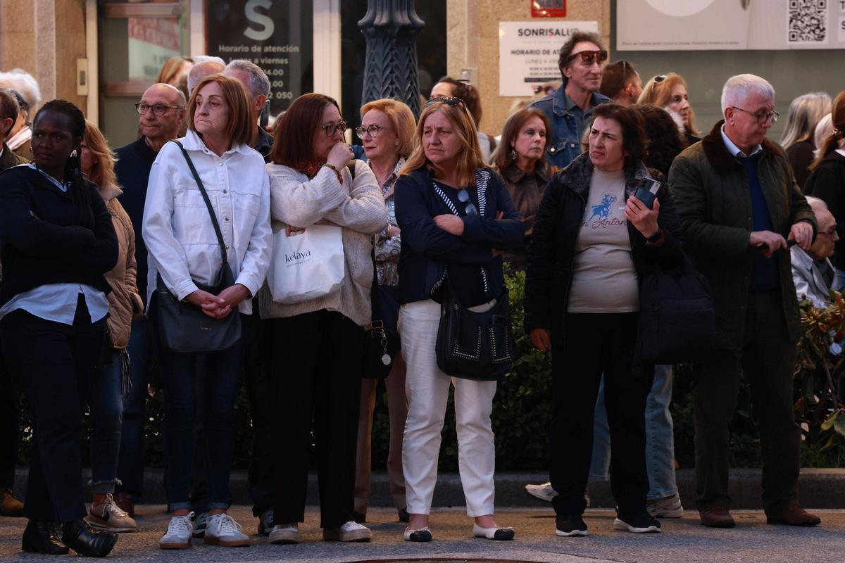 Procesiones en Vigo: paso del Jueves Santo en la parroquia del Sagrado Corazón de Xesús