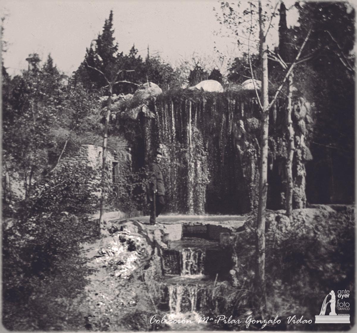 Cascada y gruta de la Quinta Julieta hacia 1910.
