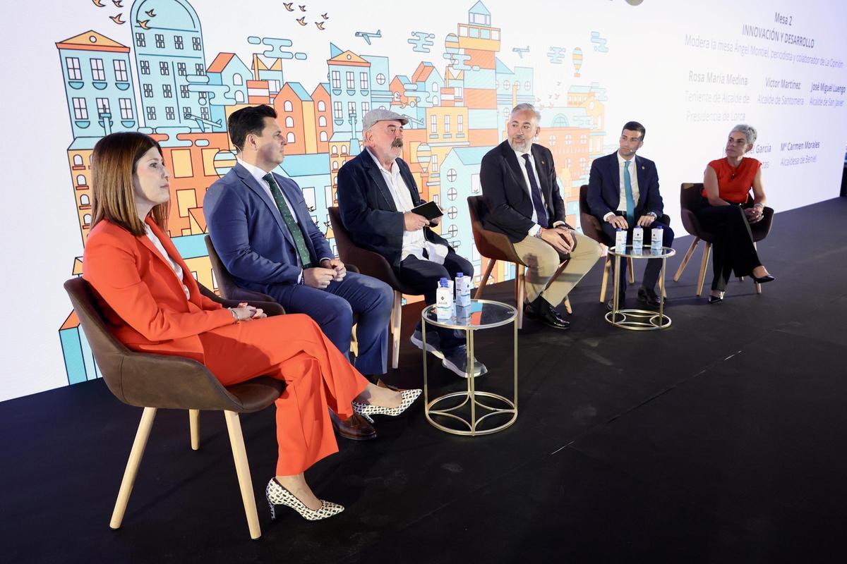 ‘Innovación y desarrollo’ fue el título de la segunda mesa redonda que se celebró en el marco del III Foro Municipalismo.