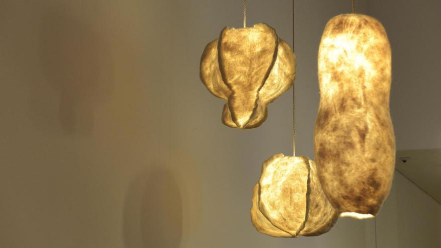 Las lámparas 'Pixidio', creadas por María Abando, se han expuesto en Pekín, China.