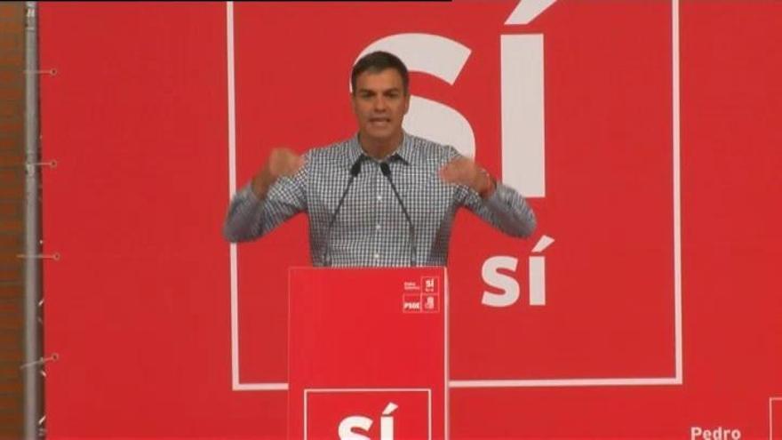 Sánchez exige a Rajoy que dimita y Díaz dice que le quitarán &quot;cuando toque&quot;